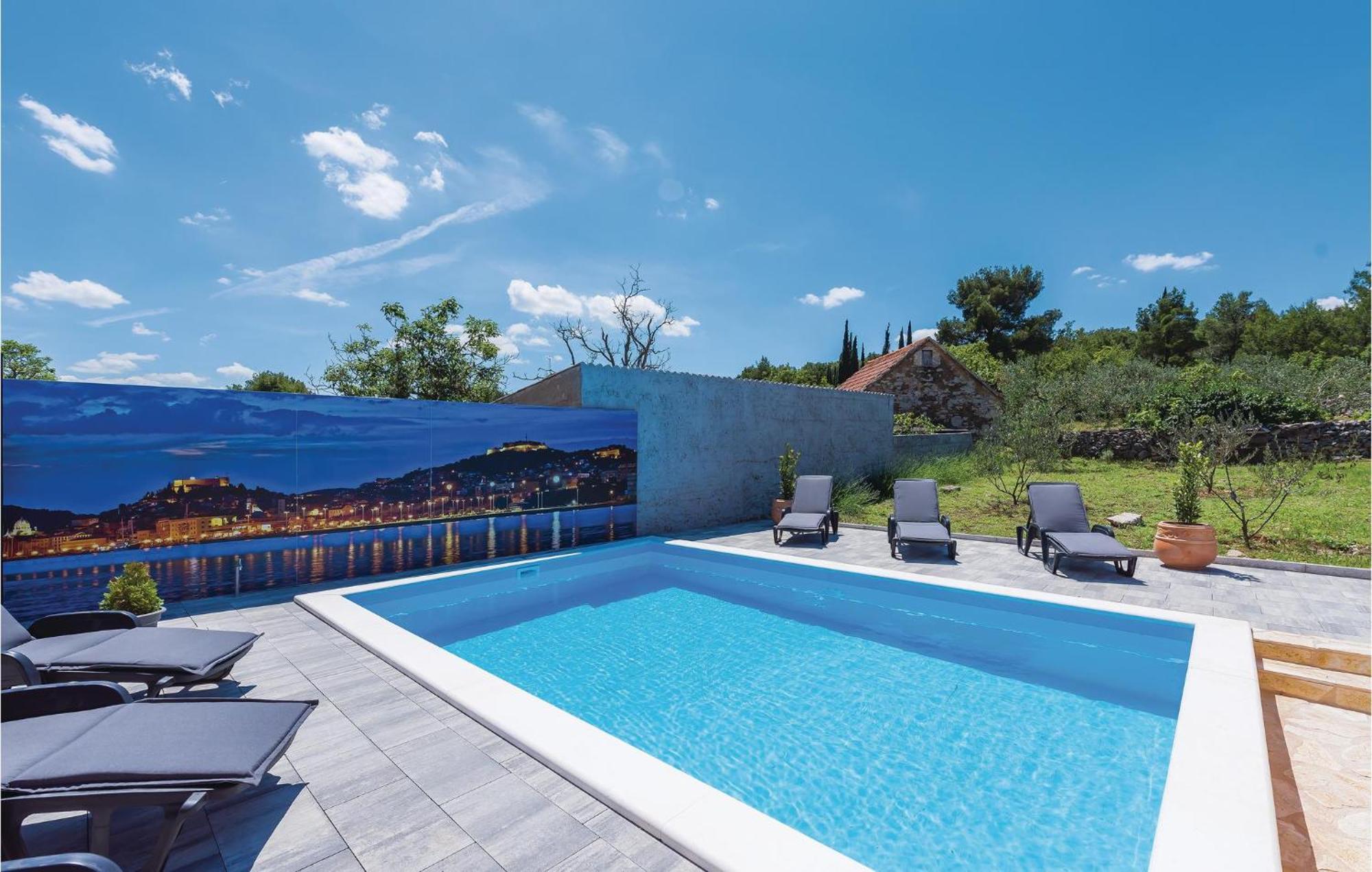 Amazing Home In Bilice With Outdoor Swimming Pool Sibenik Exterior photo